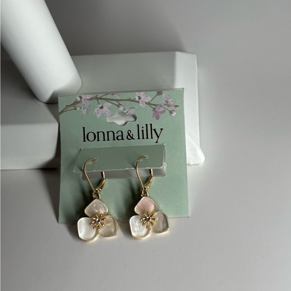 Lonna & Lilly Gold and Cream Floral Earrings